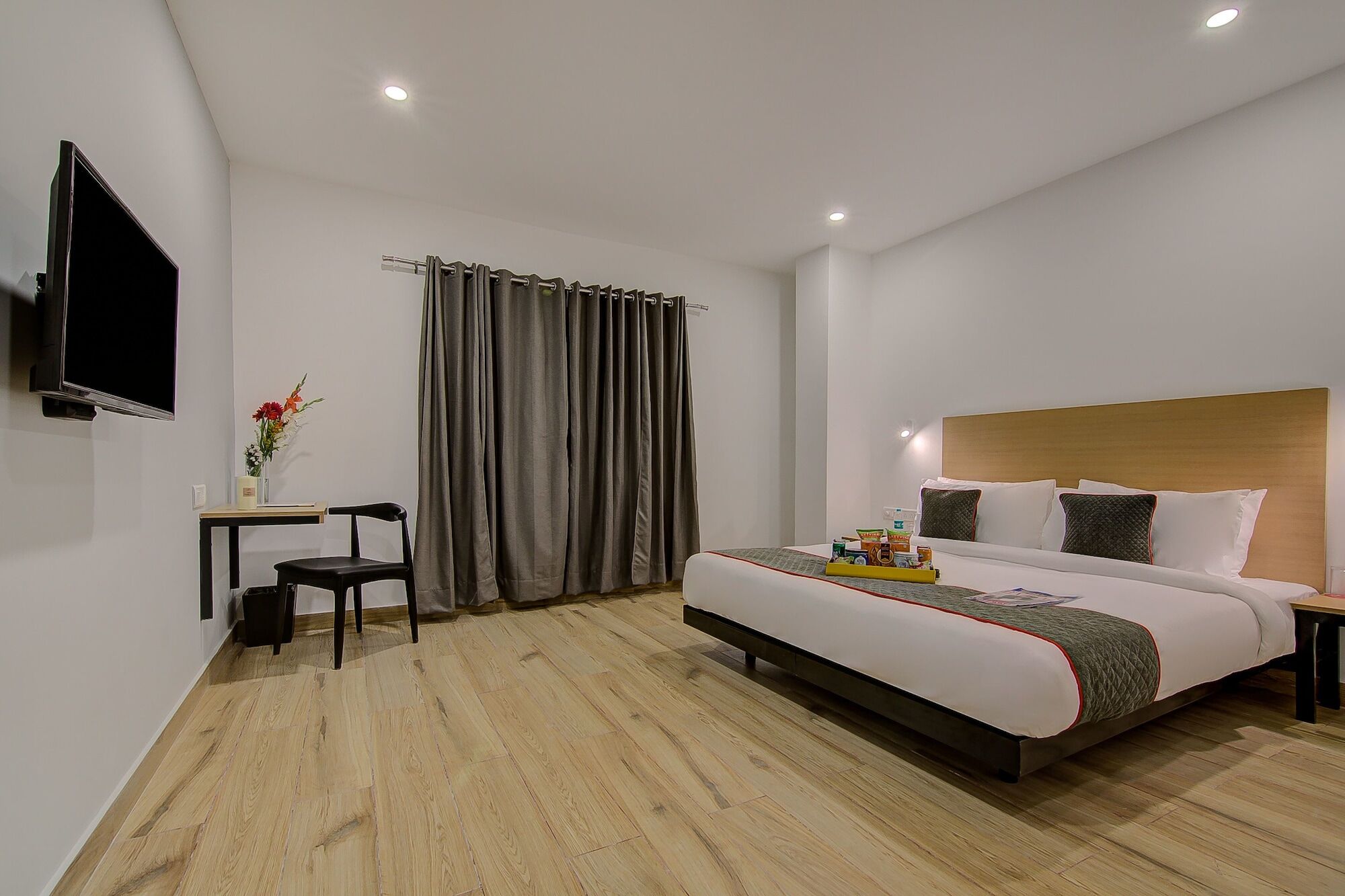 Oyo Townhouse 044 Sector 14 Gurugram Hotel Gurgaon Ngoại thất bức ảnh