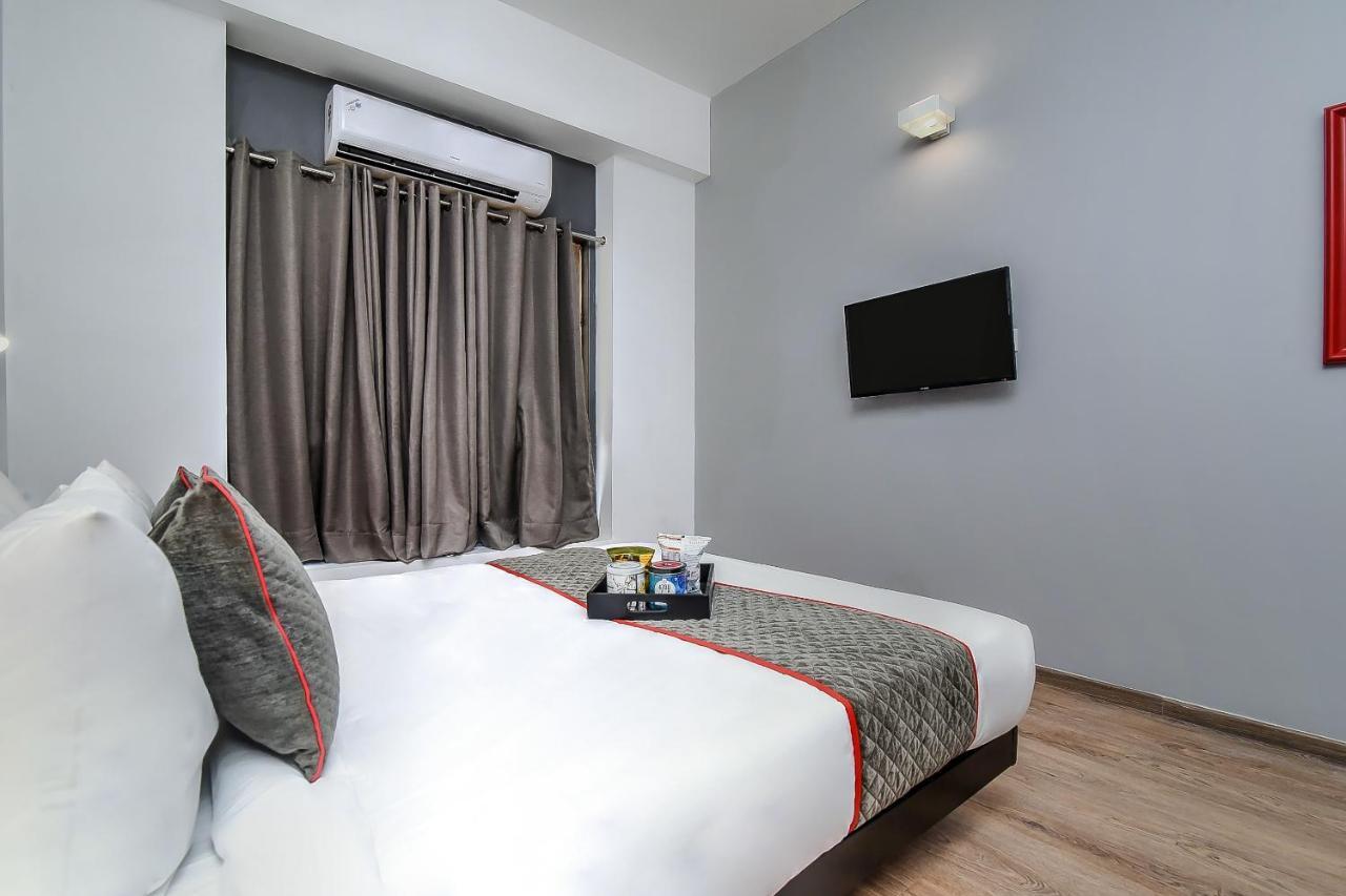 Oyo Townhouse 044 Sector 14 Gurugram Hotel Gurgaon Ngoại thất bức ảnh